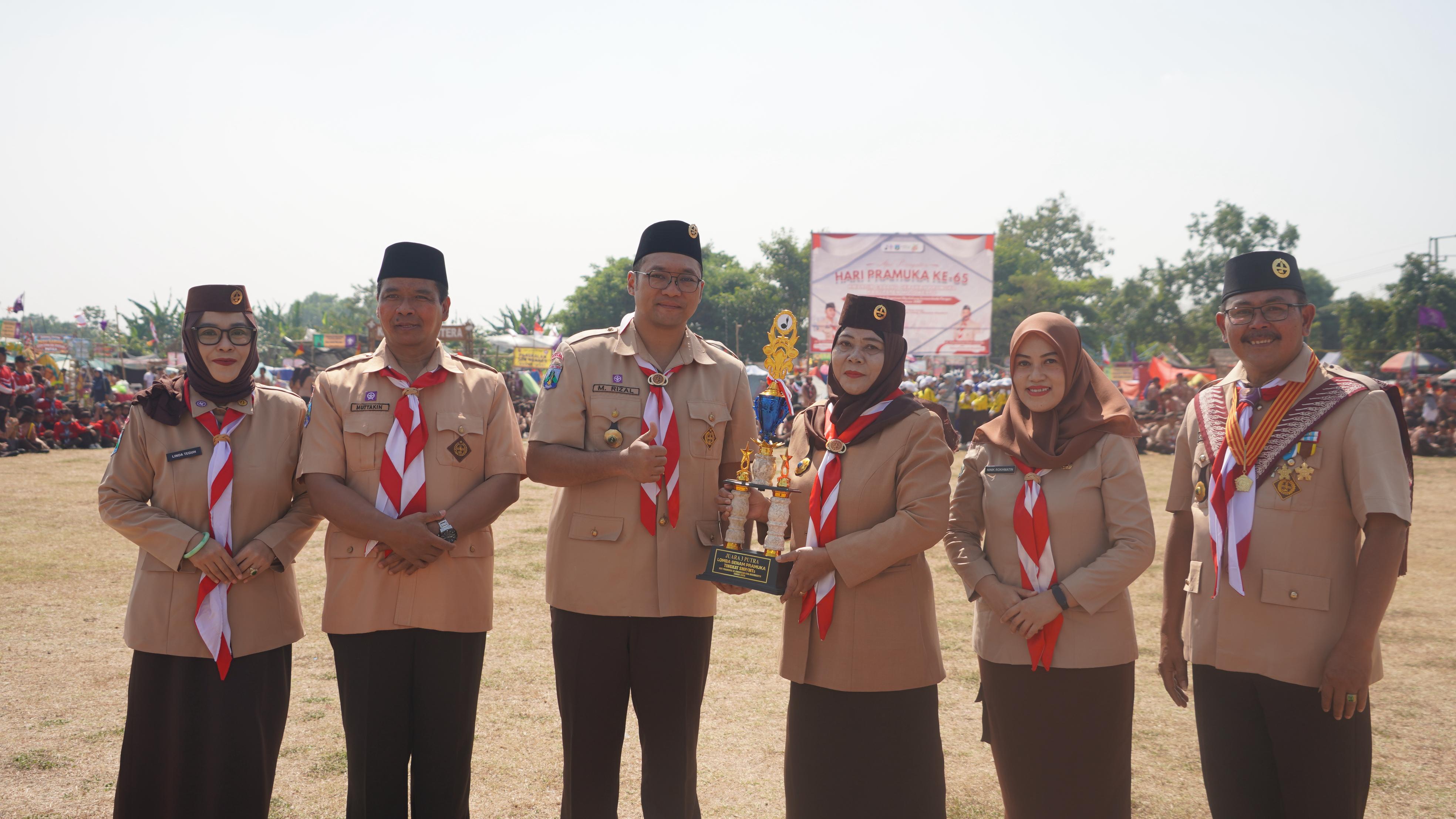 SMPN 2 Kutorejo Raih Juara 3 Lomba Senam Pramuka 2026