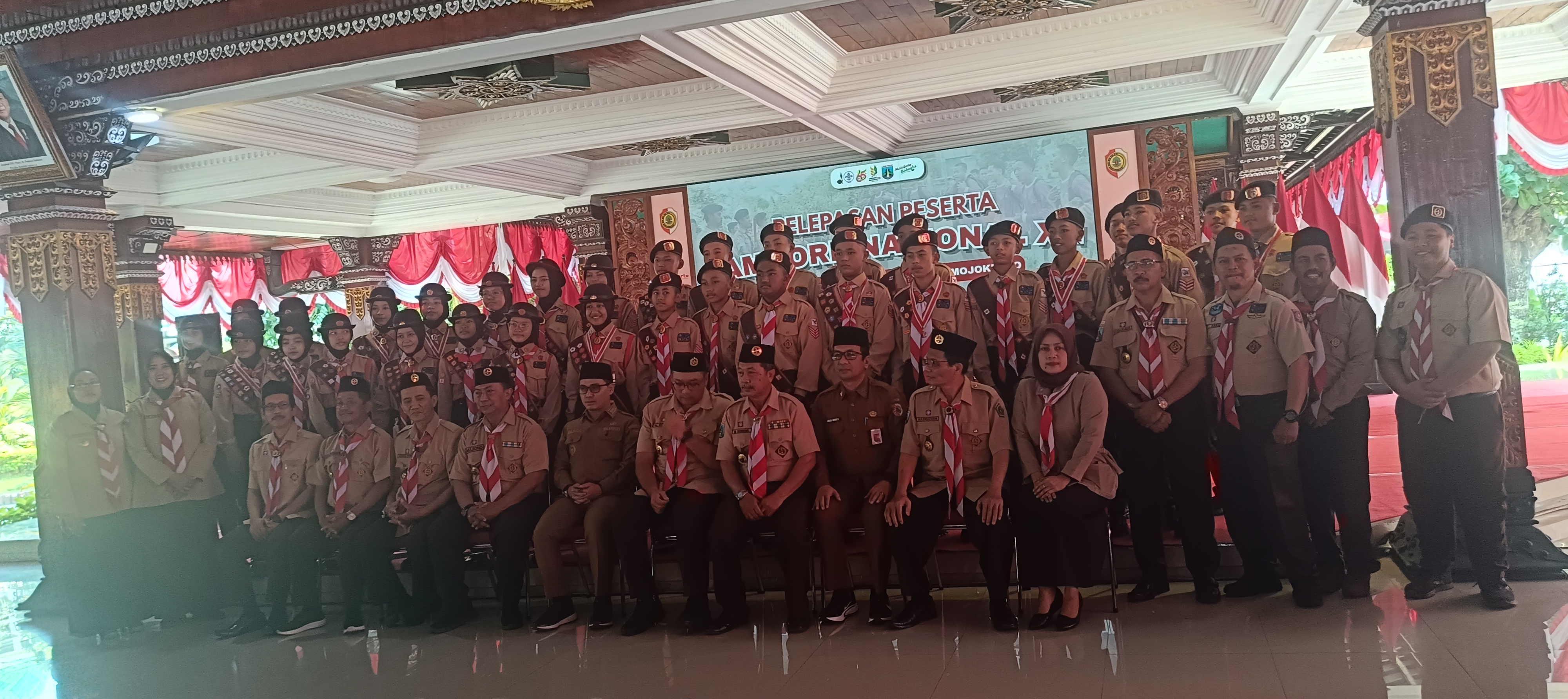 Lepas 32 Pramuka ke Jamnas XII, Gus Barra Pesan Jaga Nama Baik Mojokerto