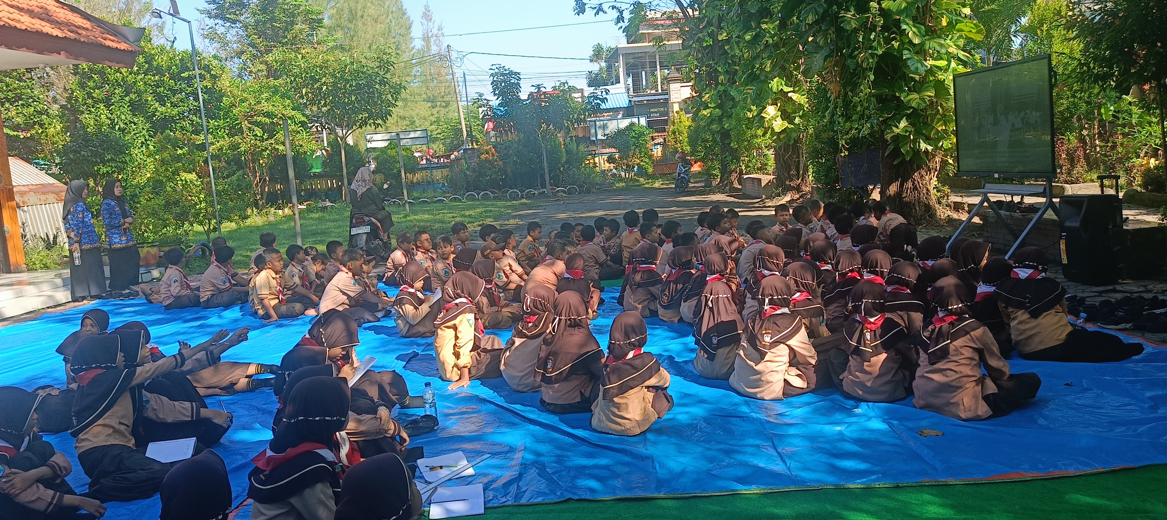 Peringati Hardiknas, Siswa SDN Sedati 2 Ngoro Telaah Biografi Ki Hadjar Dewantara