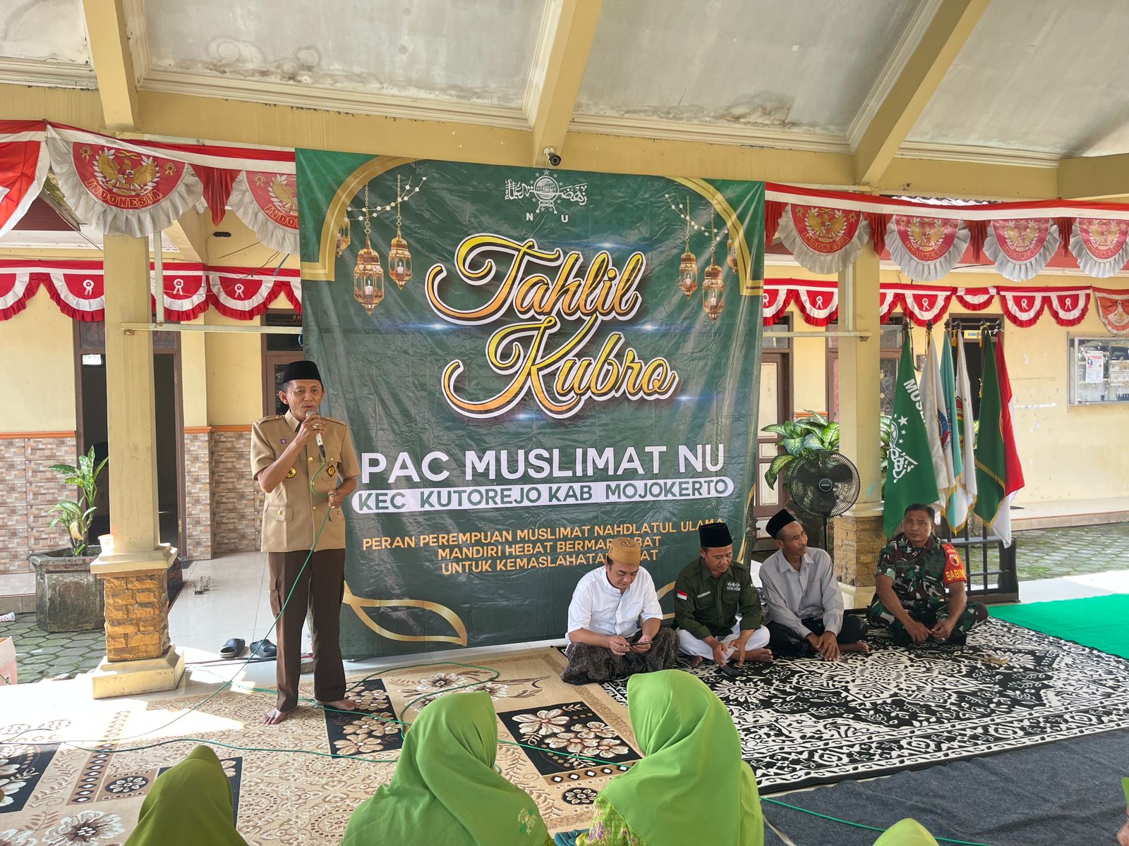 TAHLIL KUBRO MUSLIMAH NU RANTING KUTOREJO GELAR KIRIM DOA LELUHUR DI DESA KEPUHARUM